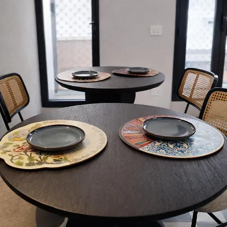 Casa Zora Oda ve Kahvaltı Caltagirone
