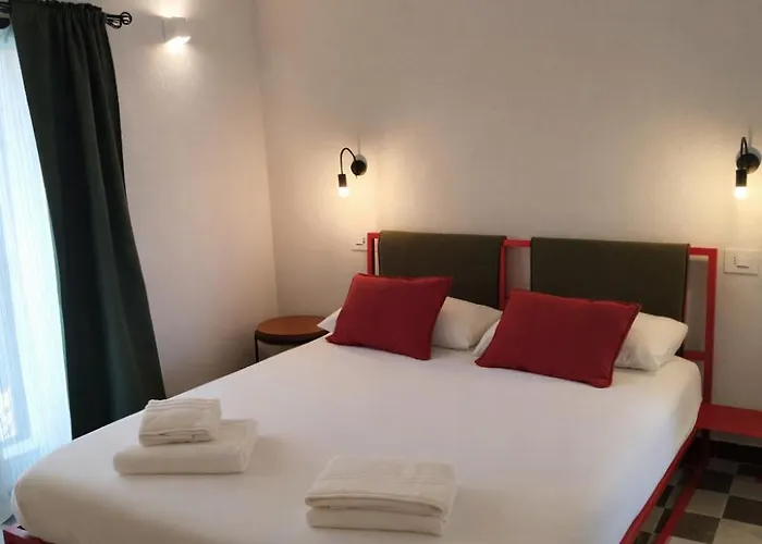 Casa Zora 住宿加早餐酒店 卡尔塔吉罗
